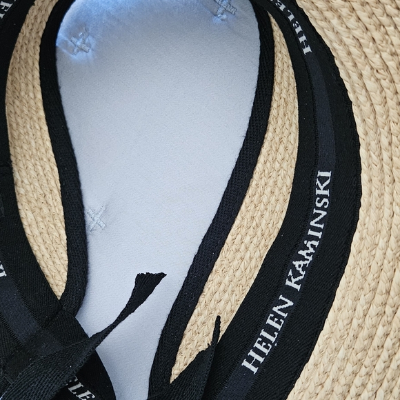 Helen Kaminski Mita packable Raffia Visor with black trim, elastic back - Picture 12 of 16